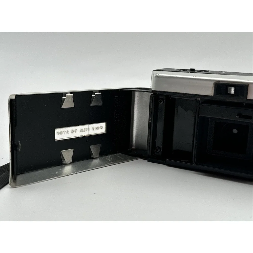 Vintage 1960's Kodak Instamatic 104 Camera - Made In USA